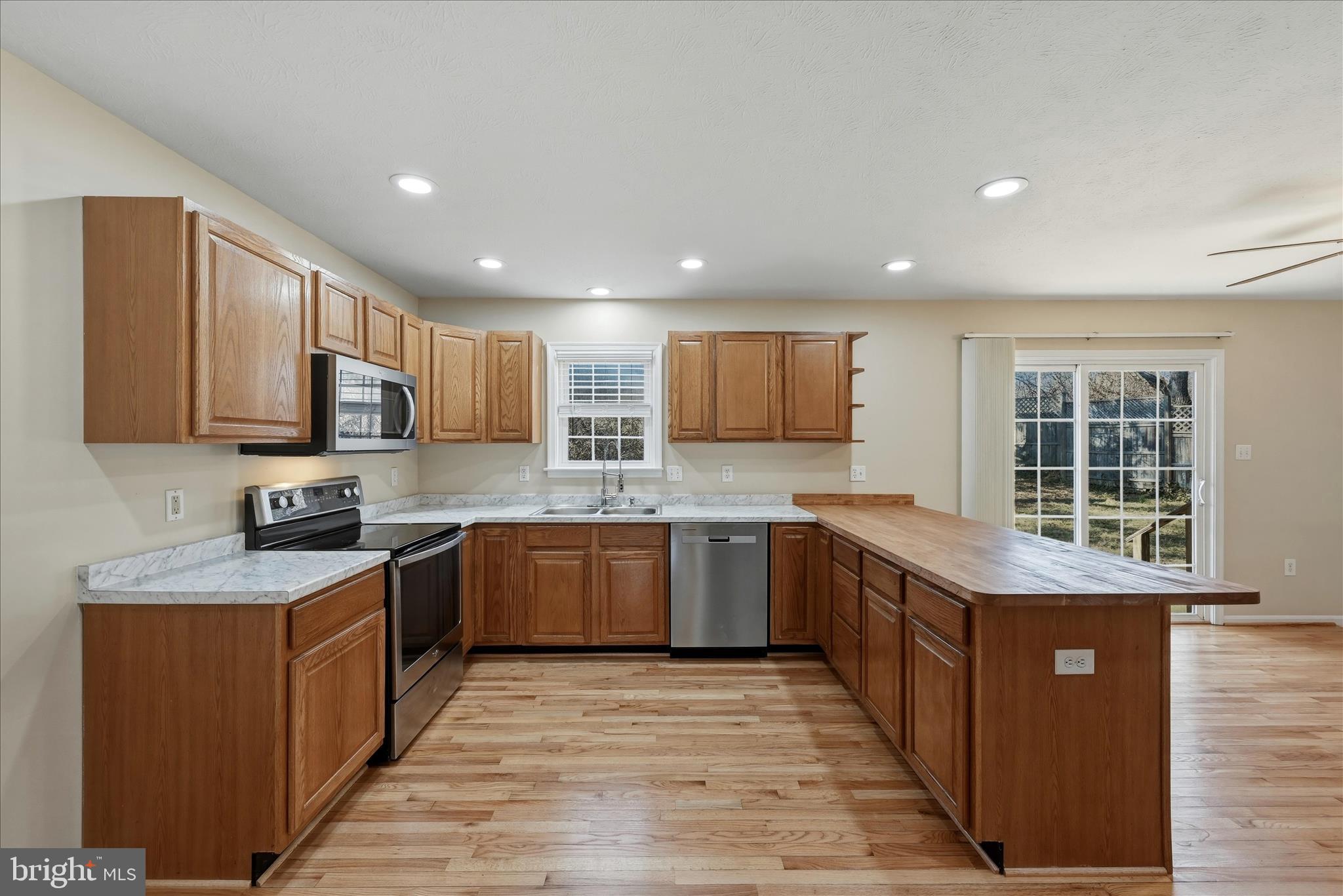 LIMESTONE TERRACE - Residential