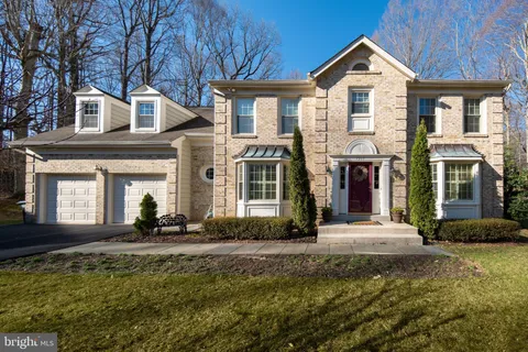 7317 Scarlet Oak Court, Fairfax Station, VA MLS: VAFX2223590