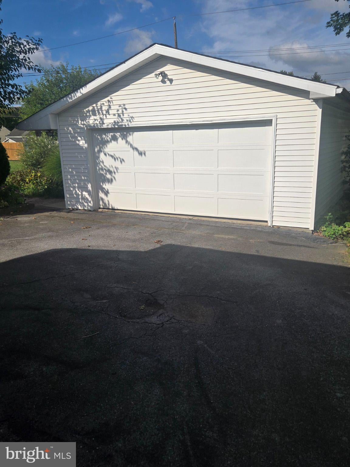1245 CRESCENT ROAD