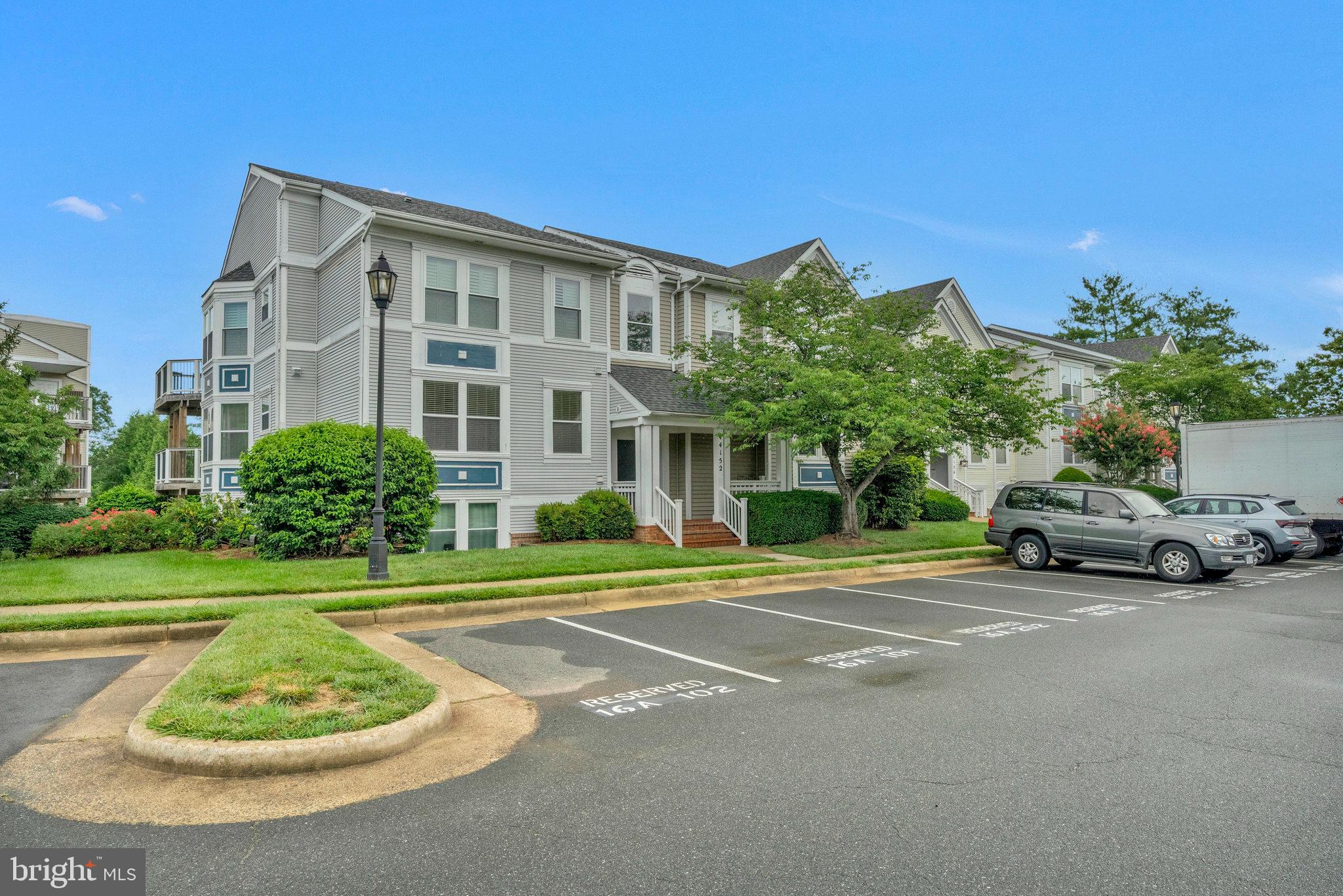 44152 NATALIE TERRACE 201