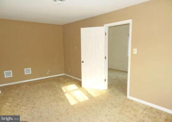 ROCK CREEK PALISADES - Residential Lease