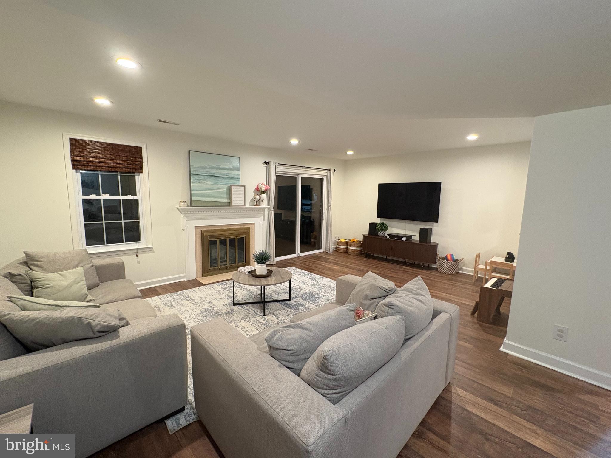 WOODLYN CROSSING - Residential