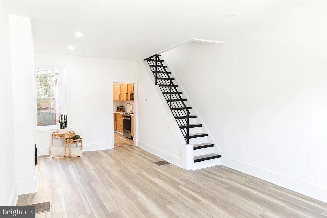 MANAYUNK - Residential Lease