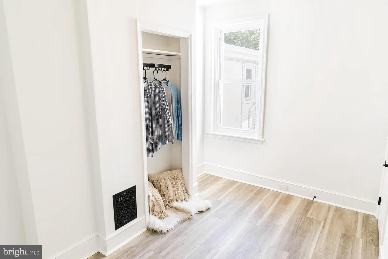 MANAYUNK - Residential Lease