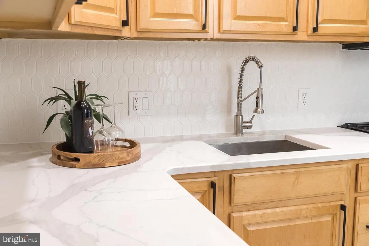 MANAYUNK - Residential Lease