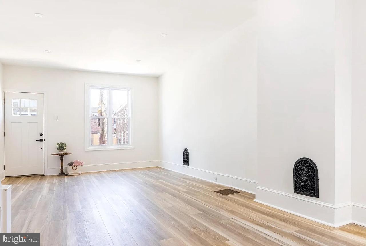 MANAYUNK - Residential Lease