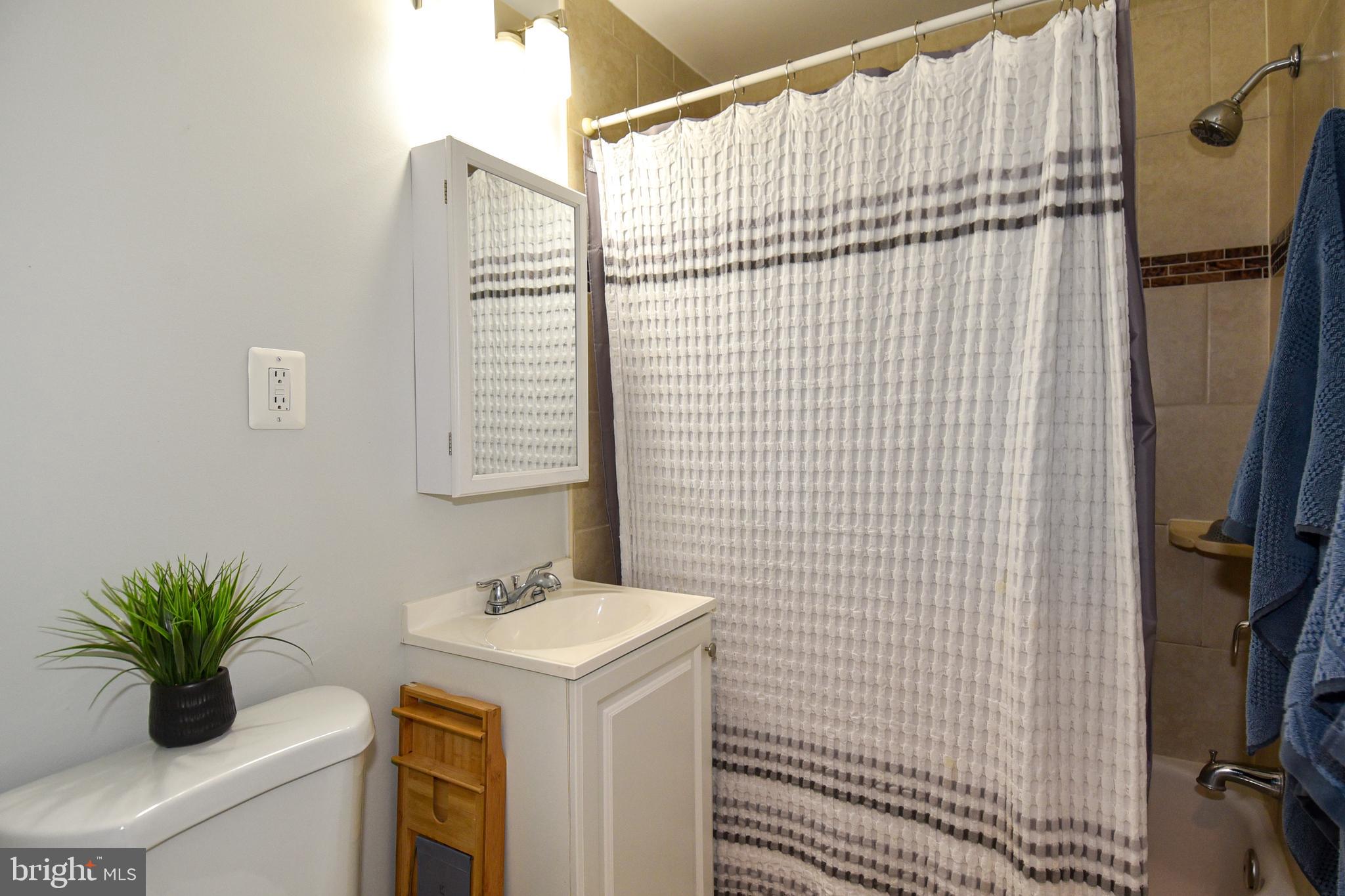 WINTER HILL - Residential Lease