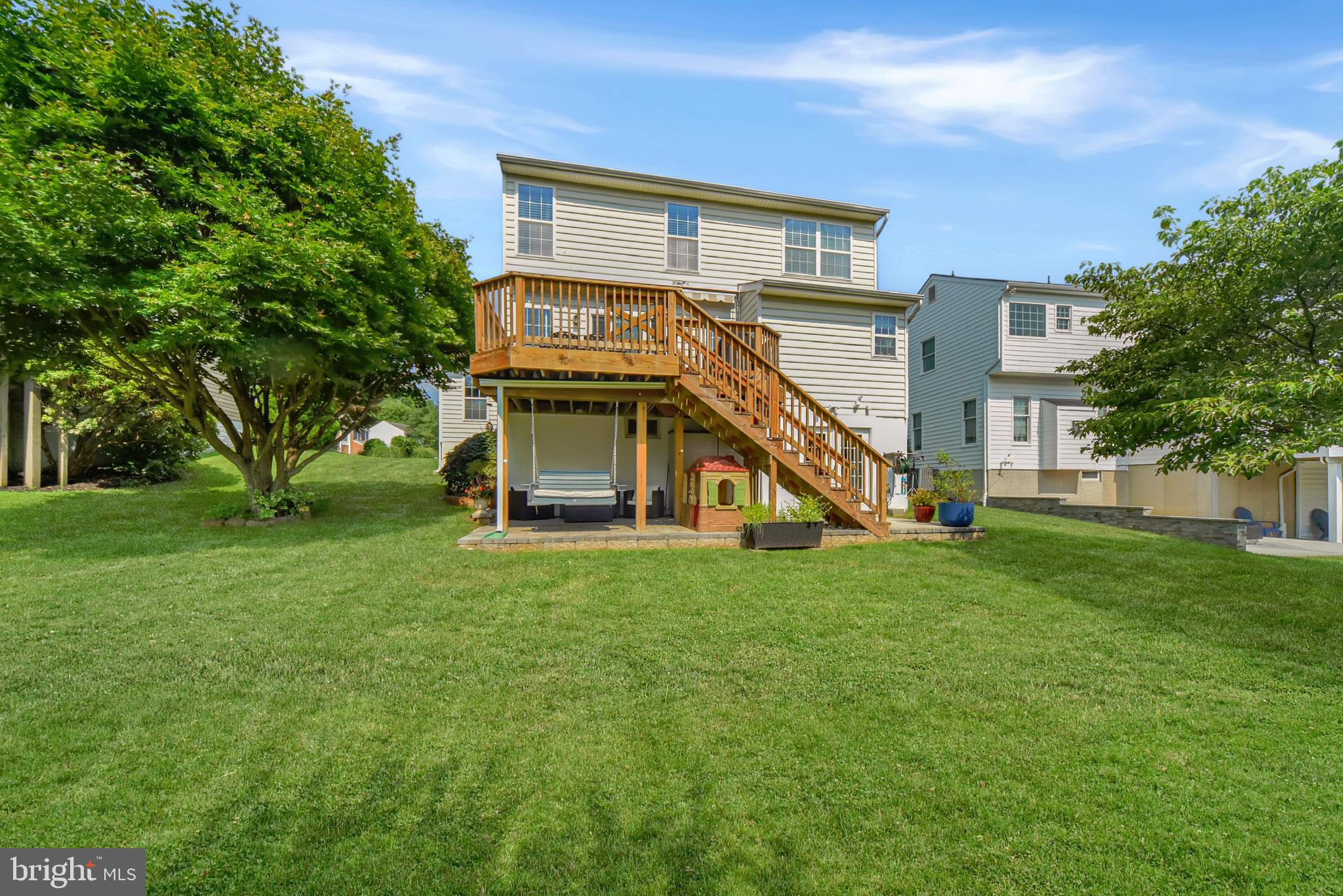 611 HICKORY OVERLOOK DRIVE