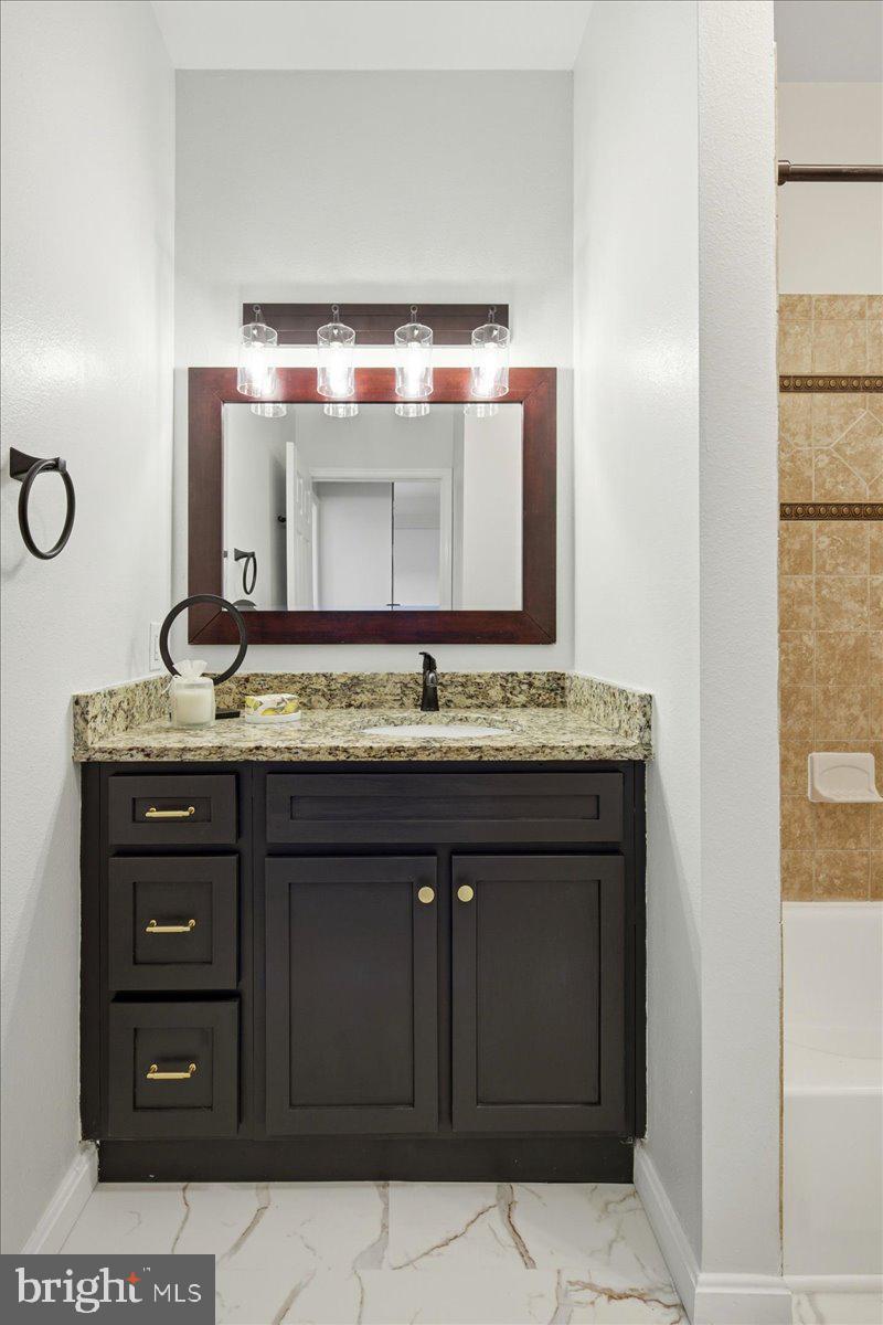 GATES OF MCLEAN - Residential