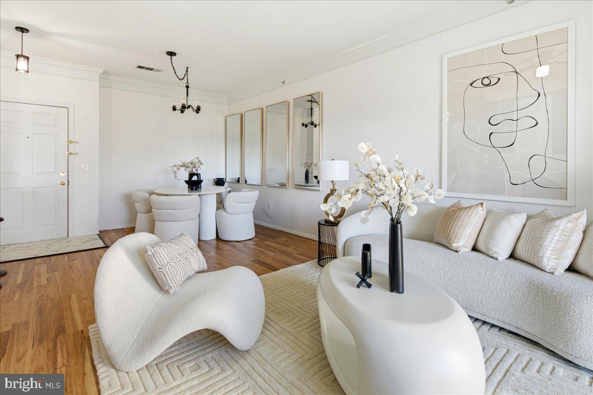 GATES OF MCLEAN - Residential