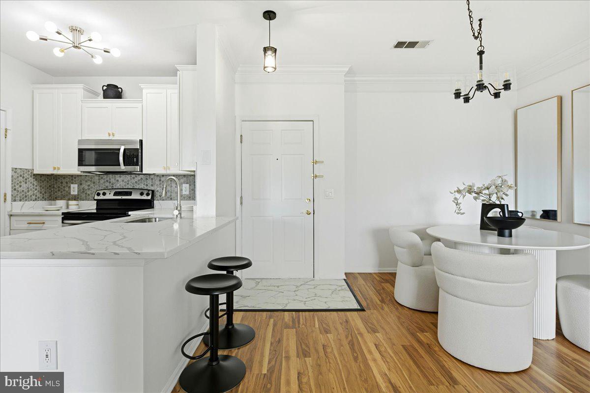 1591 SPRING GATE DRIVE 3406