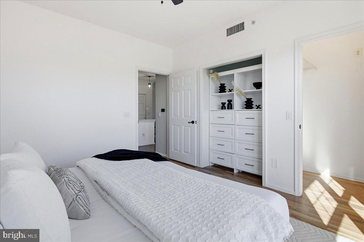 GATES OF MCLEAN - Residential