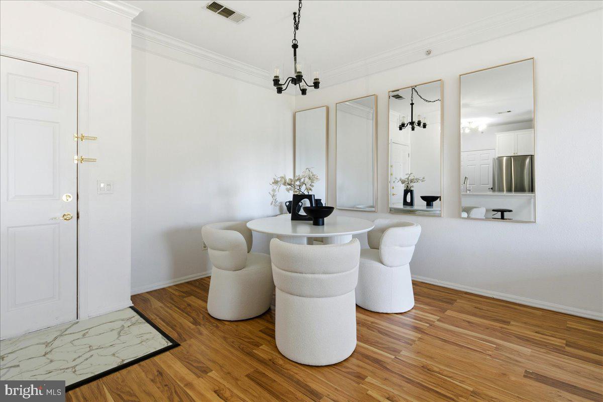 GATES OF MCLEAN - Residential