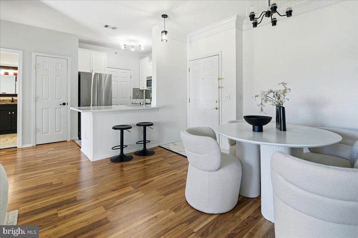 GATES OF MCLEAN - Residential