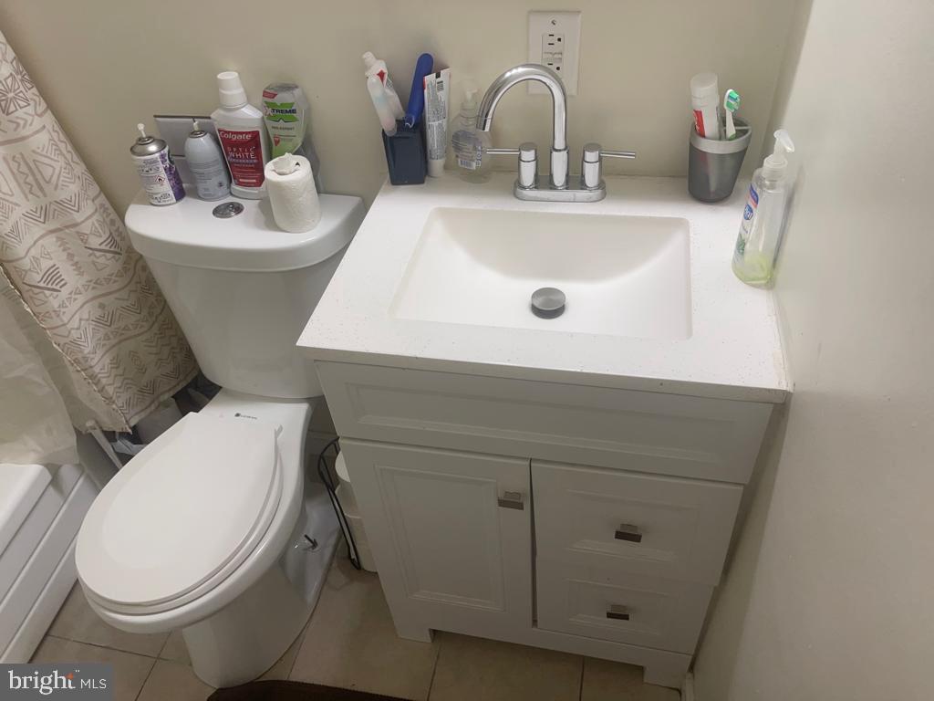 HOLLY HILL CONDOMINIUMS - Residential