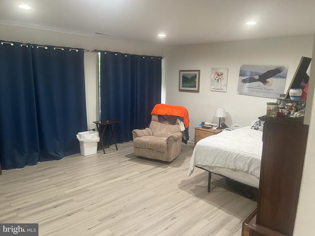 HOLLY HILL CONDOMINIUMS - Residential