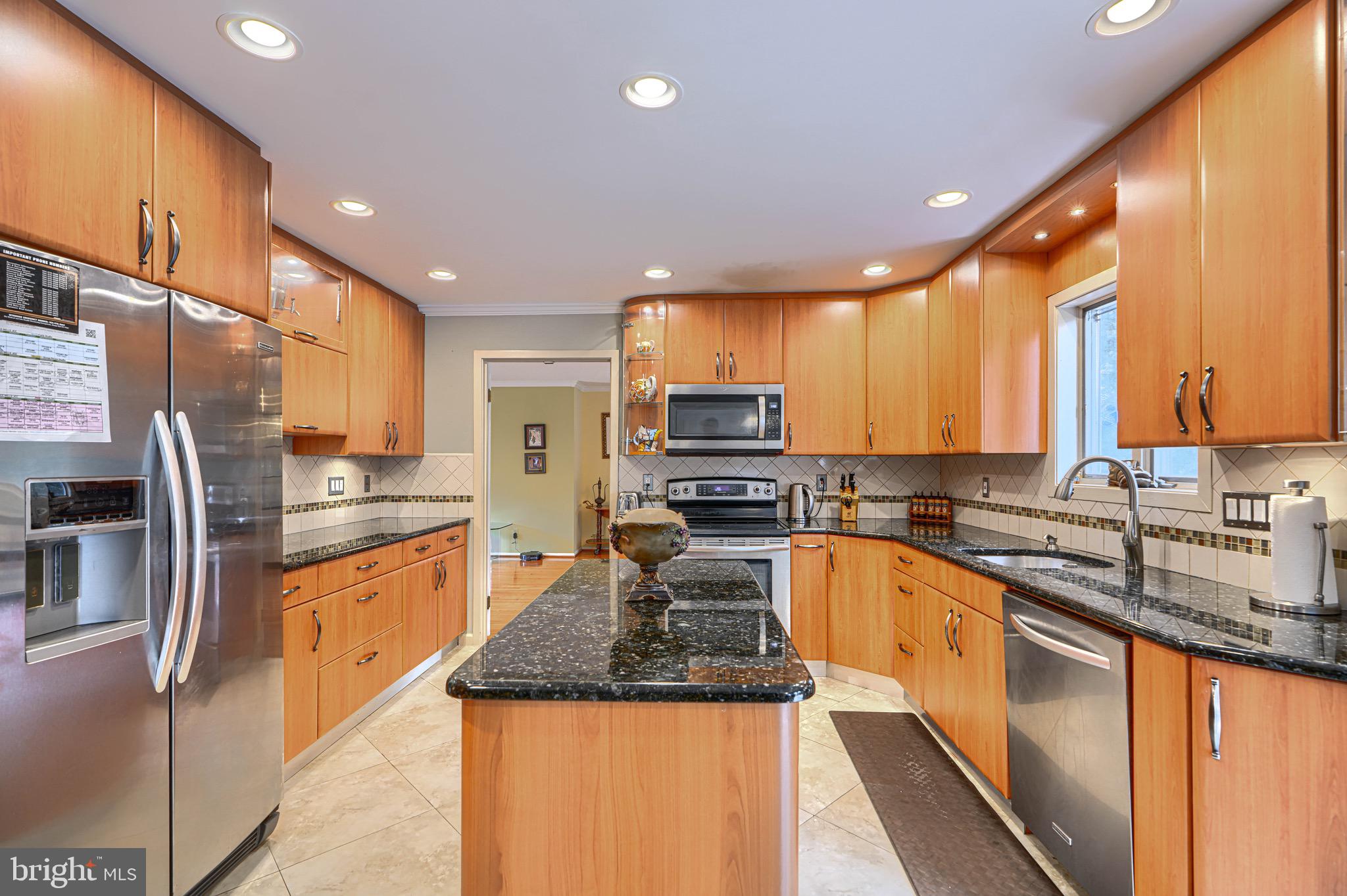 3724 ASHLEY WAY