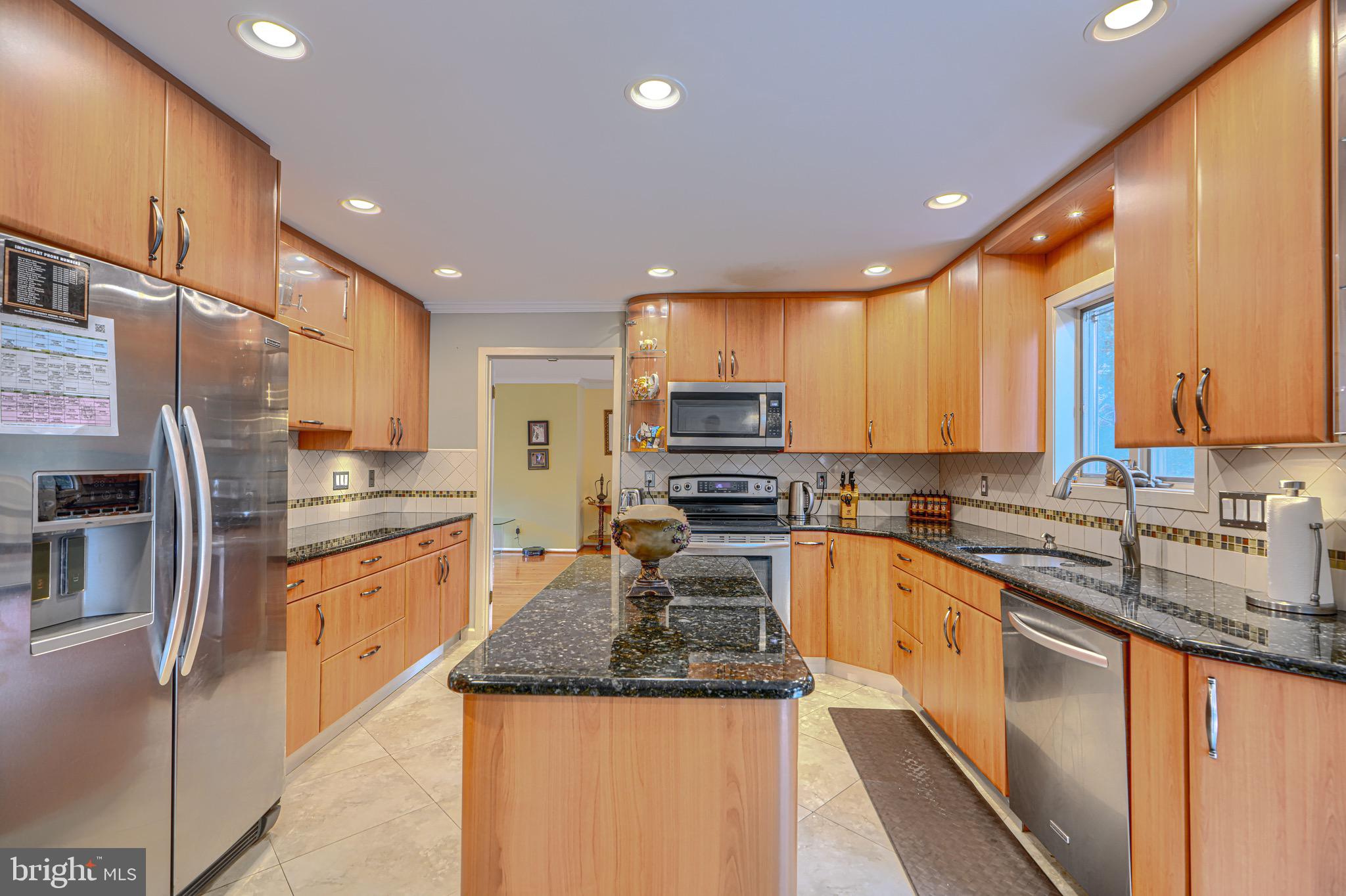 3724 ASHLEY WAY
