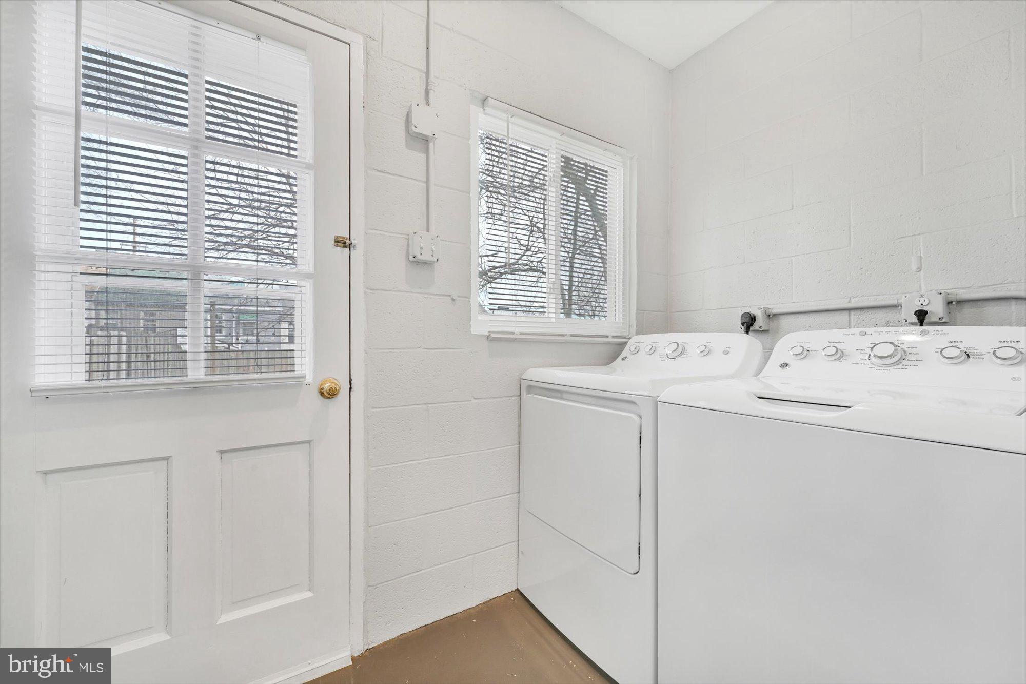 DOWNTOWN LANCASTER - Residential