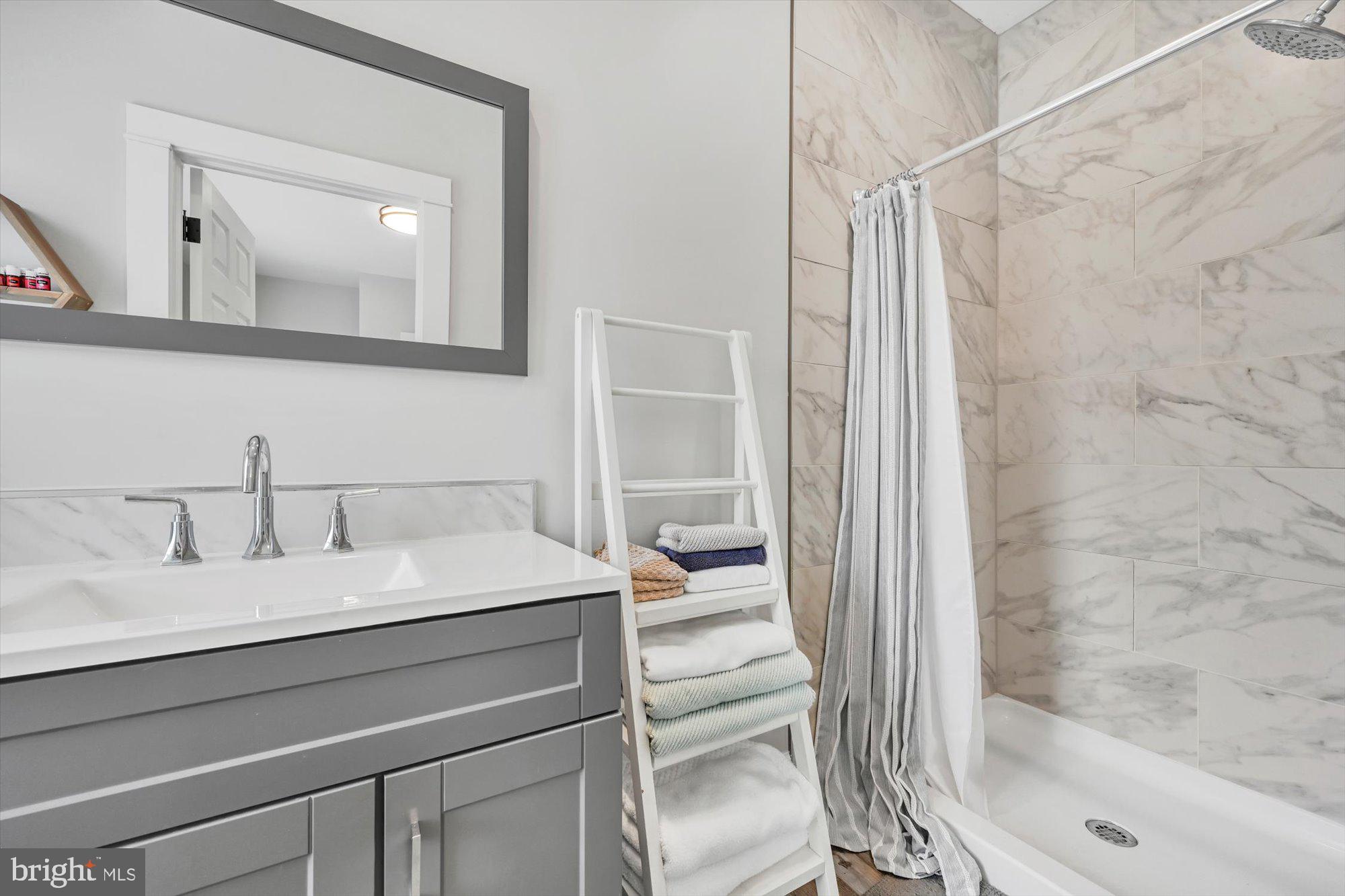 DOWNTOWN LANCASTER - Residential