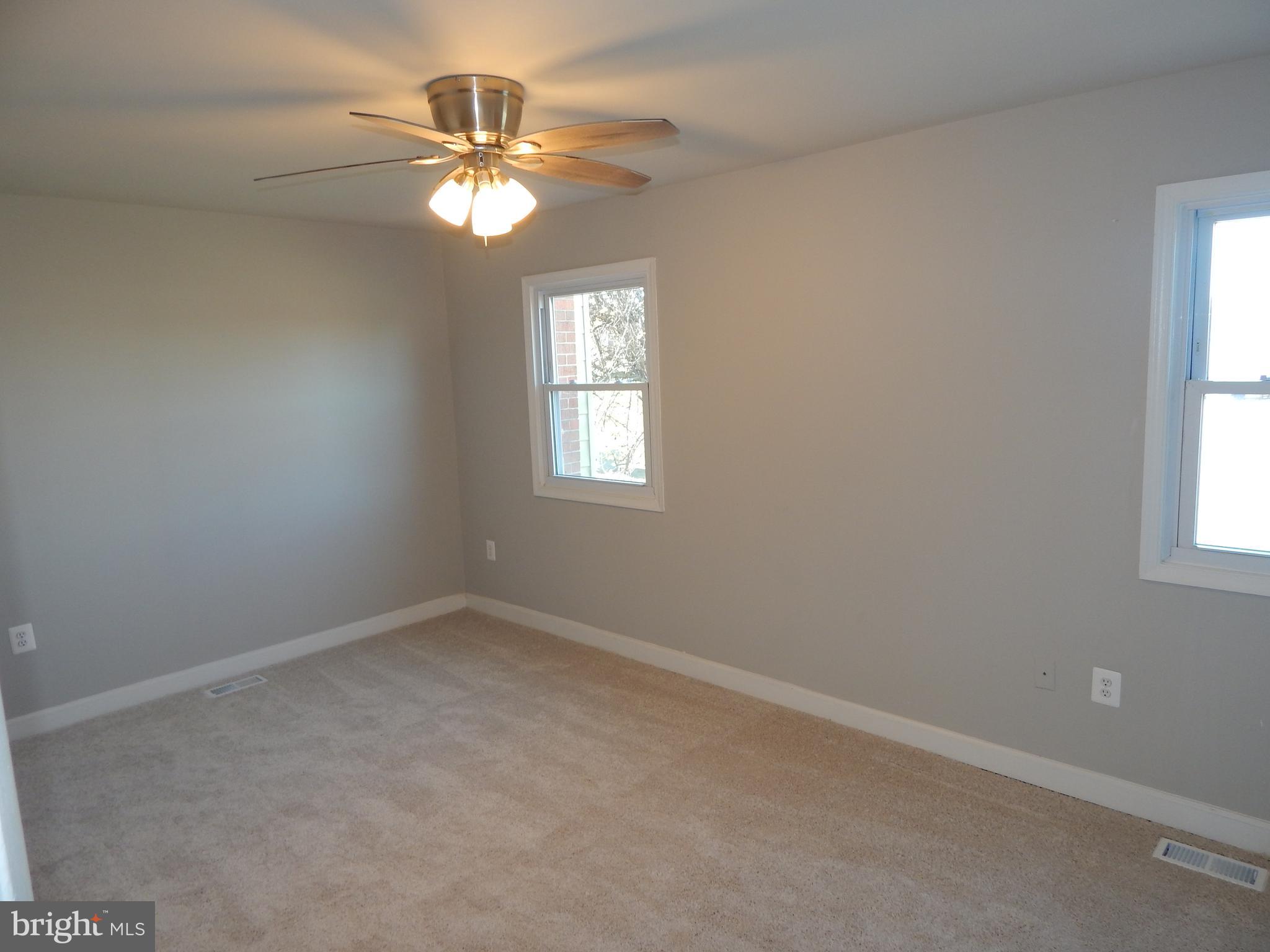 WILLIAMSTOWN - Residential