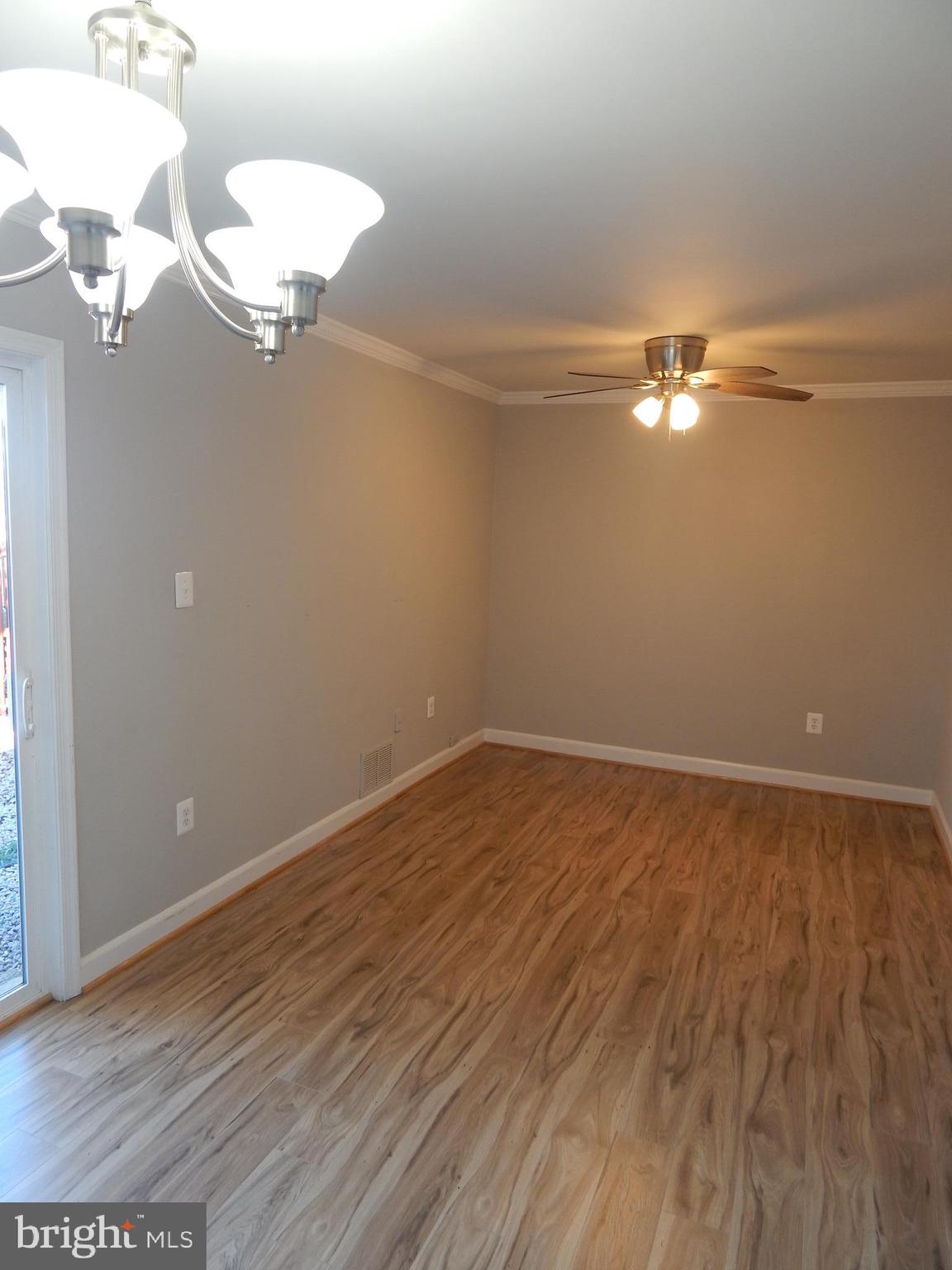 WILLIAMSTOWN - Residential