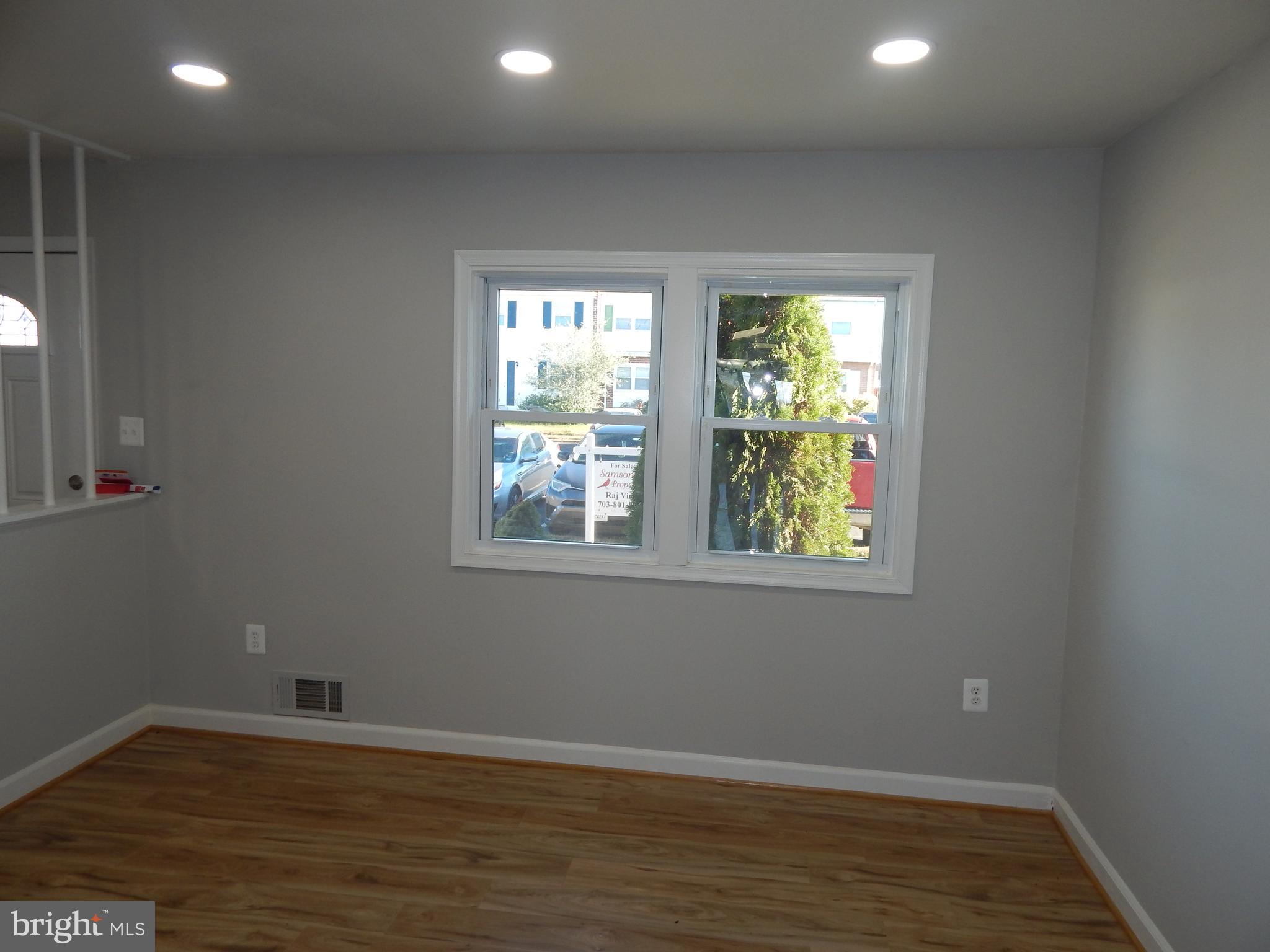 WILLIAMSTOWN - Residential