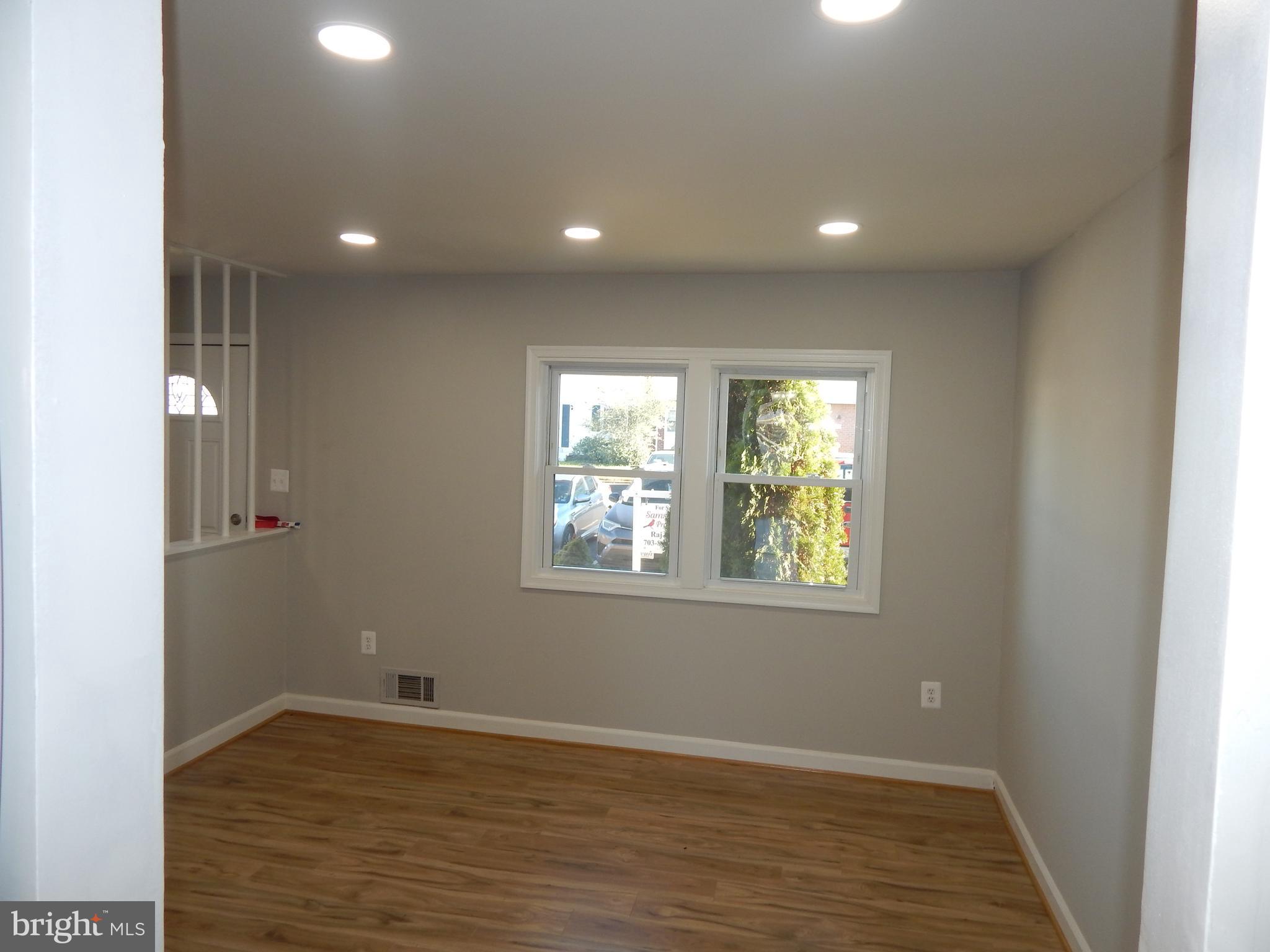 WILLIAMSTOWN - Residential