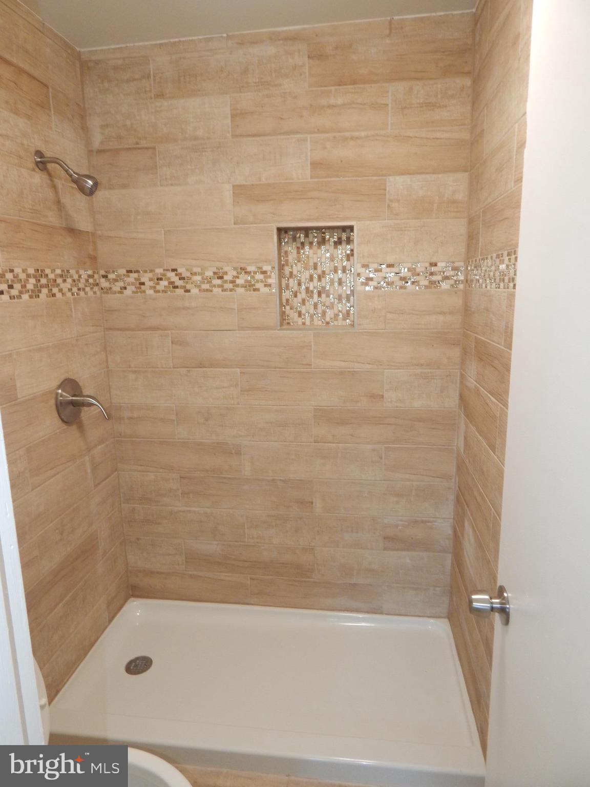 WILLIAMSTOWN - Residential