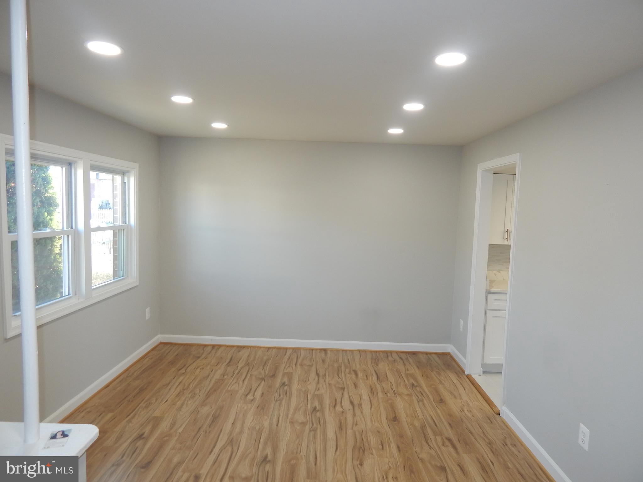 WILLIAMSTOWN - Residential