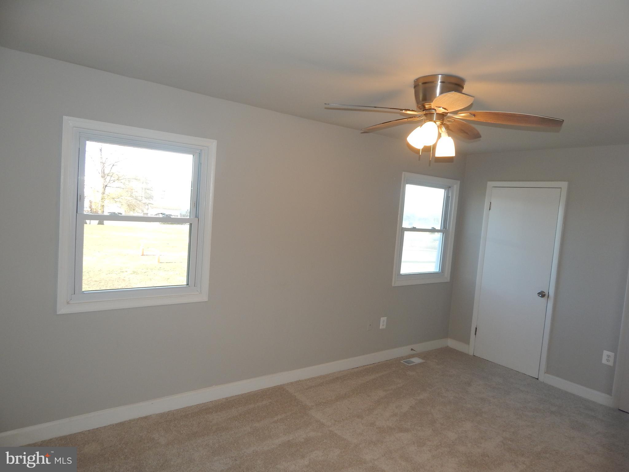 WILLIAMSTOWN - Residential