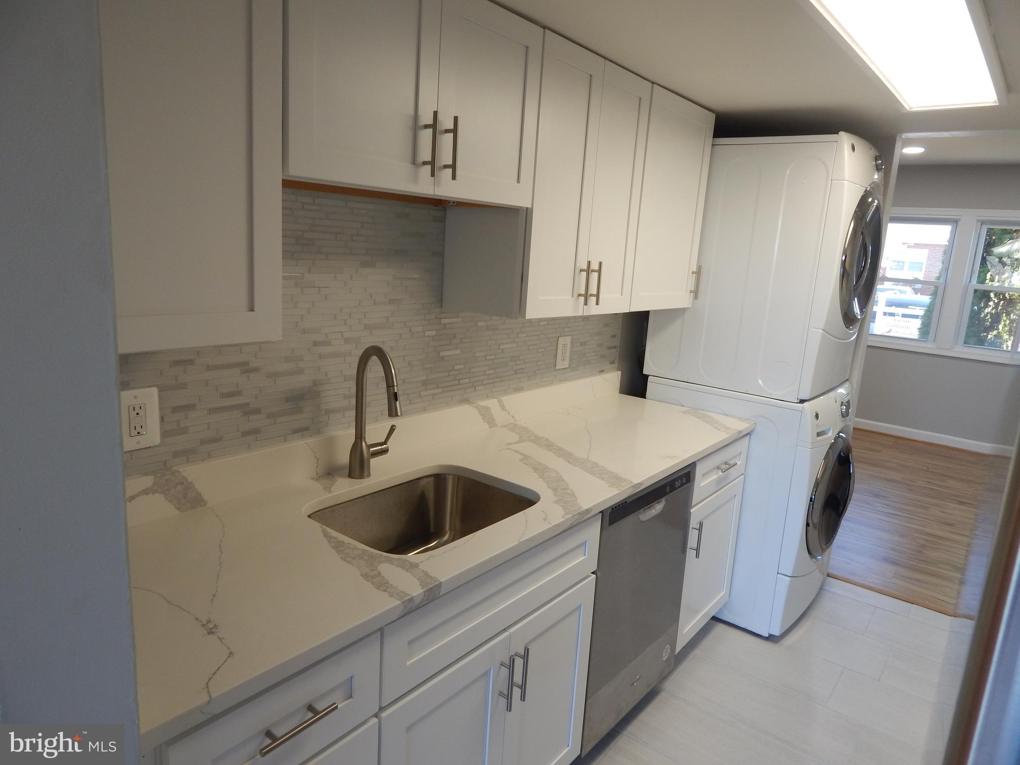 WILLIAMSTOWN - Residential