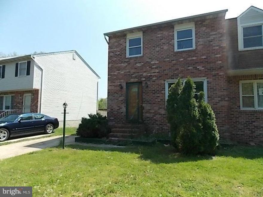 Nice size duplex in Bar Harbor Manor offers off street parking , privacy fenced rear yard and large shed. Open floor plan on main level with 1/2 bath. Full size deck off dining area with steps to back yard. Upper level has master bedroom with private bath and 2nd & 3rd bedrooms. Lower level has family room, bonus and separate laundry area. Agents this is a HUD home for sale.Please view docs.