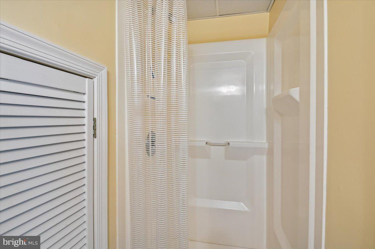 CARRIAGE HILLS - Residential