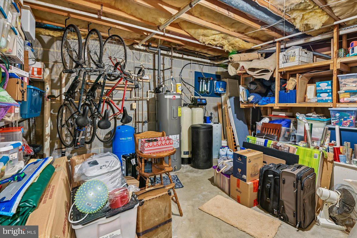 CARRIAGE HILLS - Residential