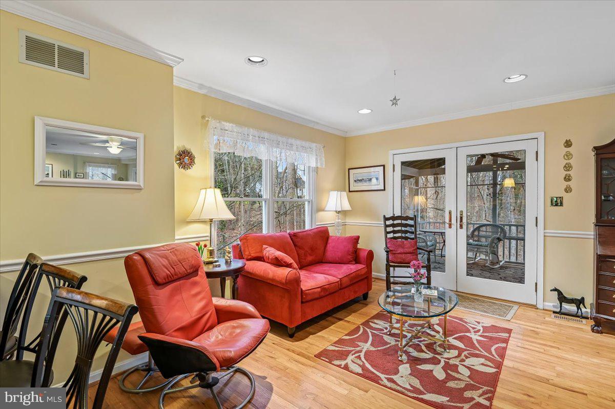 CARRIAGE HILLS - Residential