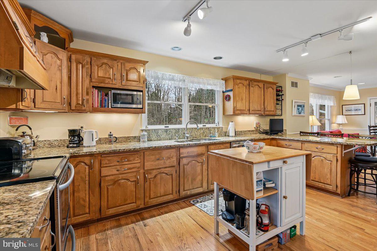 1070 FOXCROFT RUN RUN