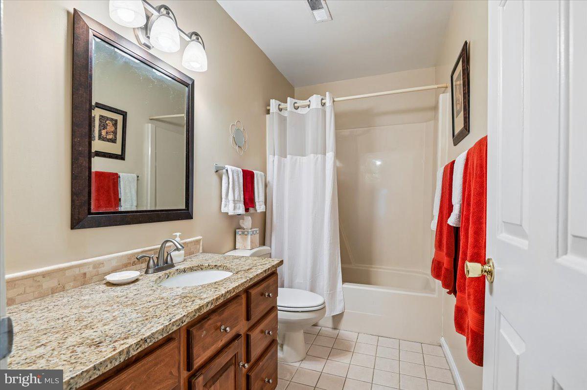 CARRIAGE HILLS - Residential