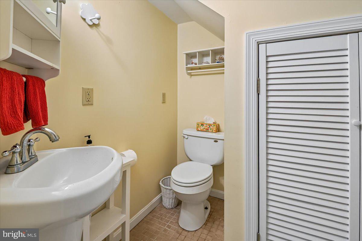 CARRIAGE HILLS - Residential