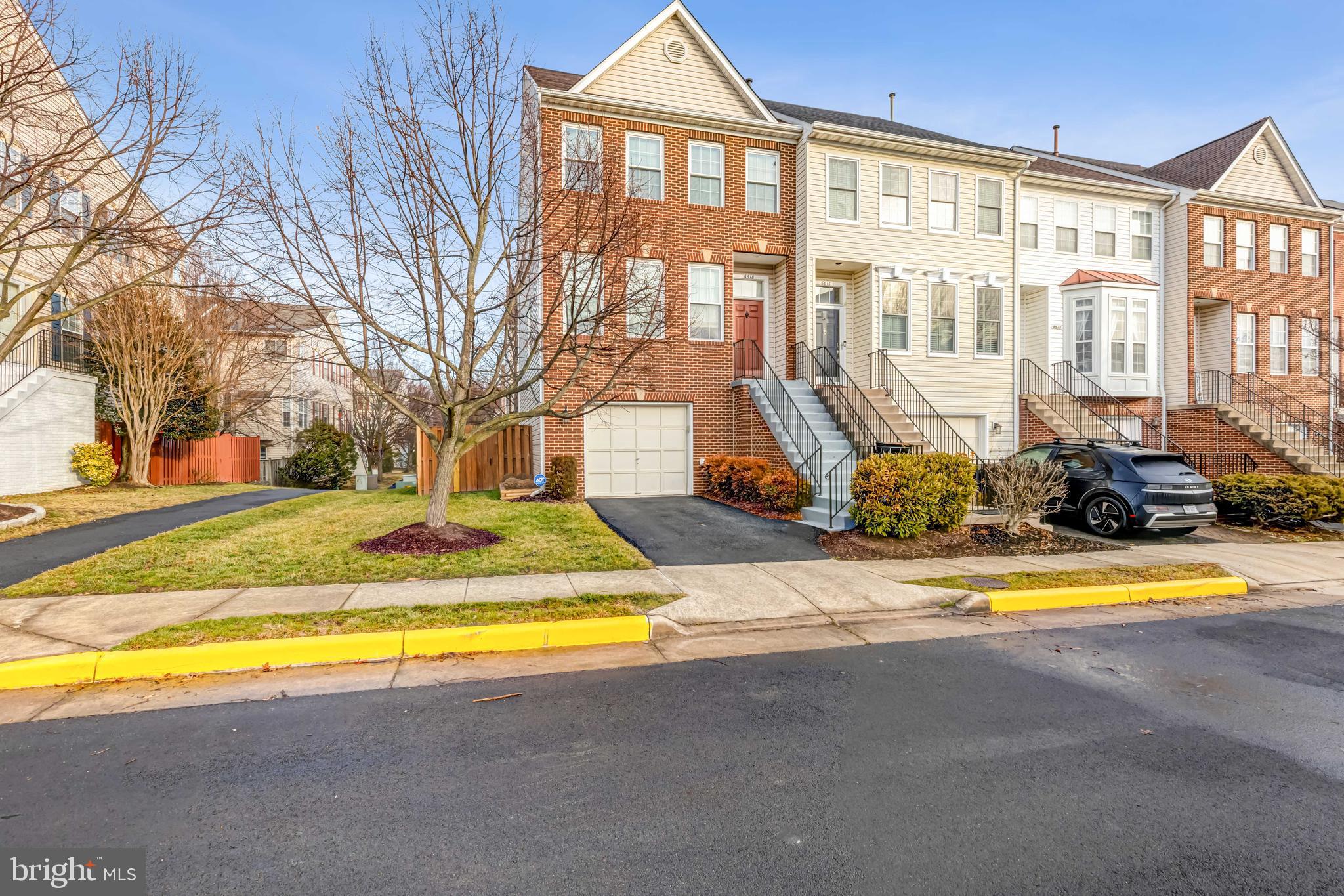 6618 HUNTER CREEK LANE