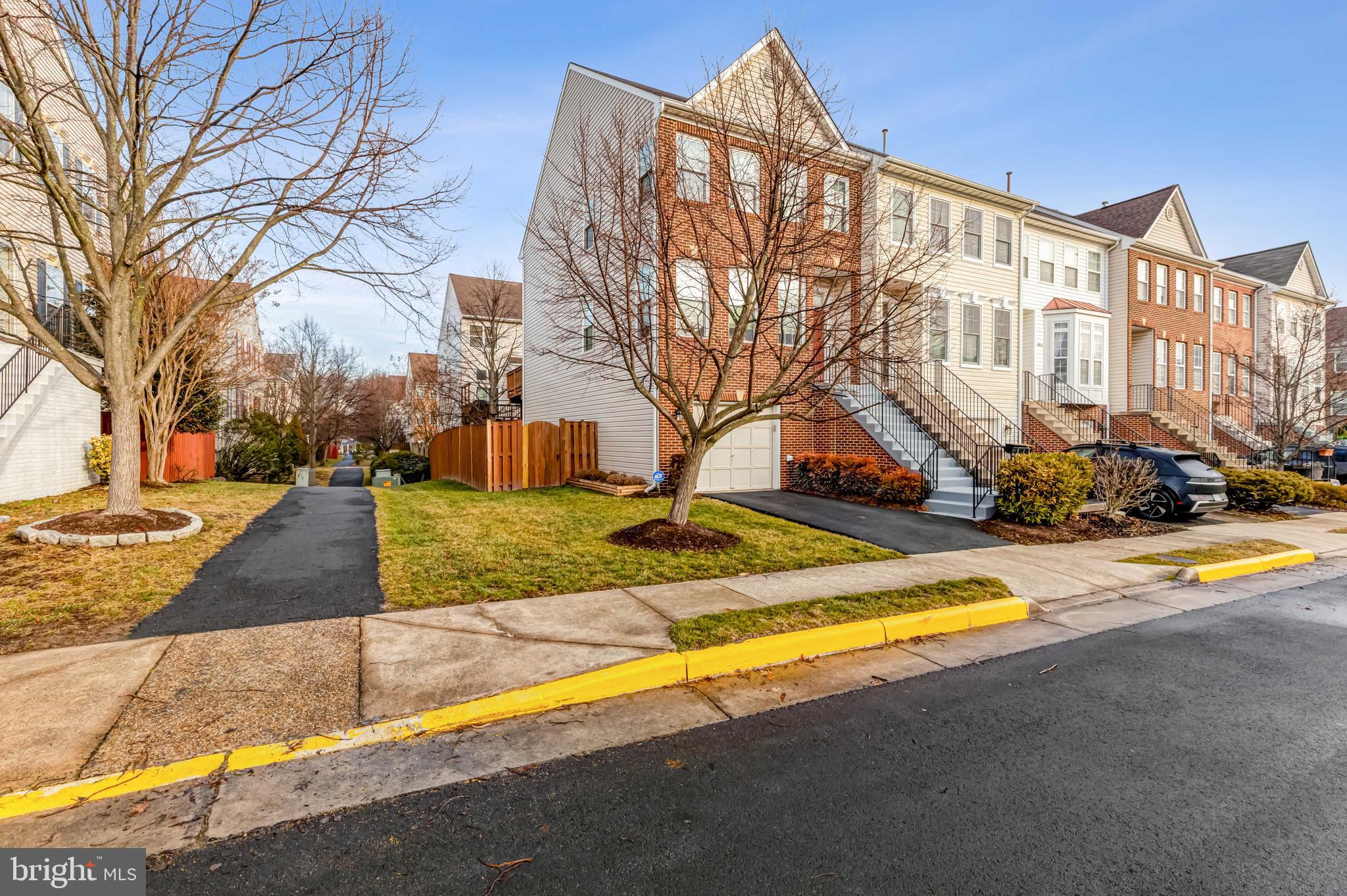 6618 HUNTER CREEK LANE