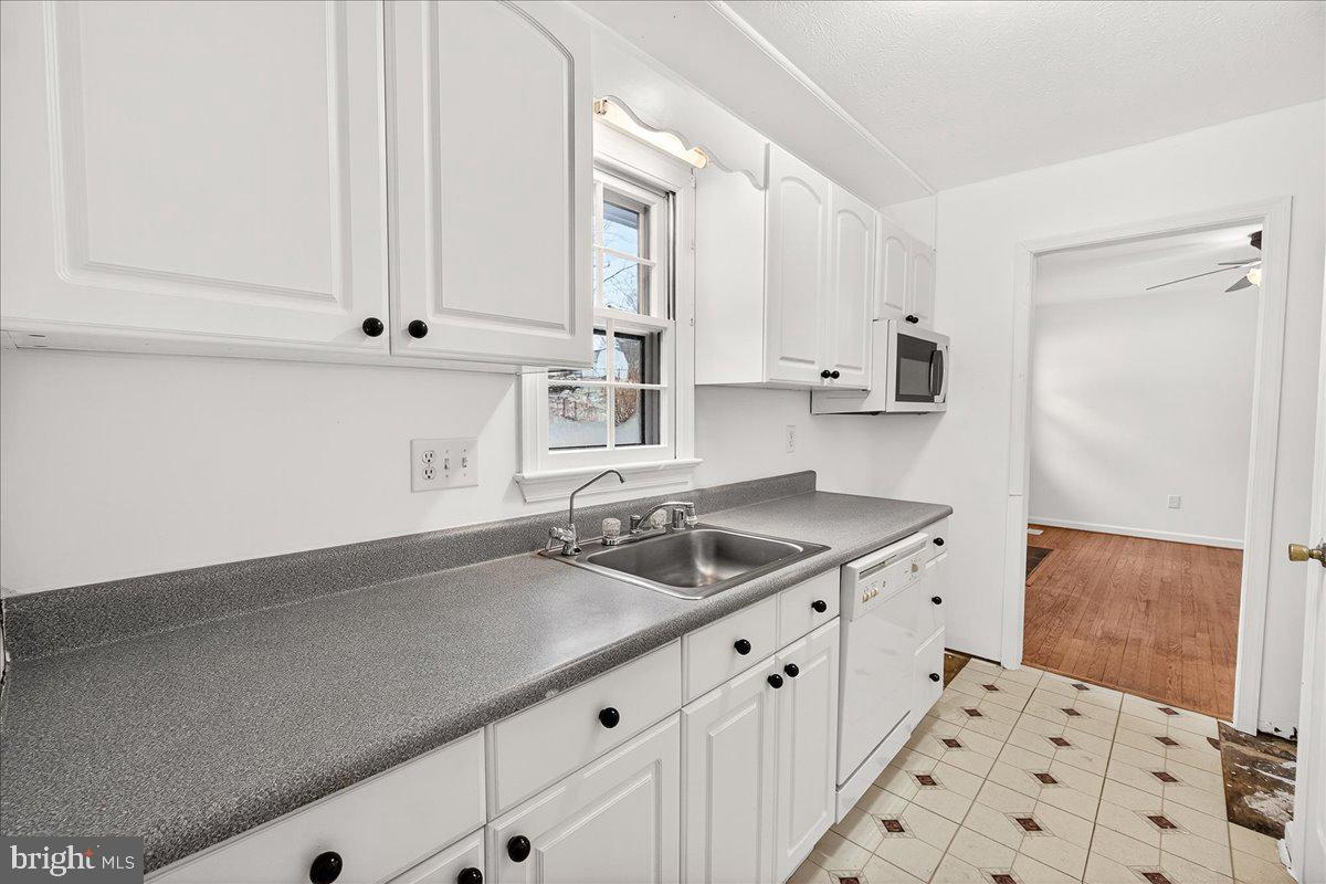 OLD ORCHARD ESTATES - Residential