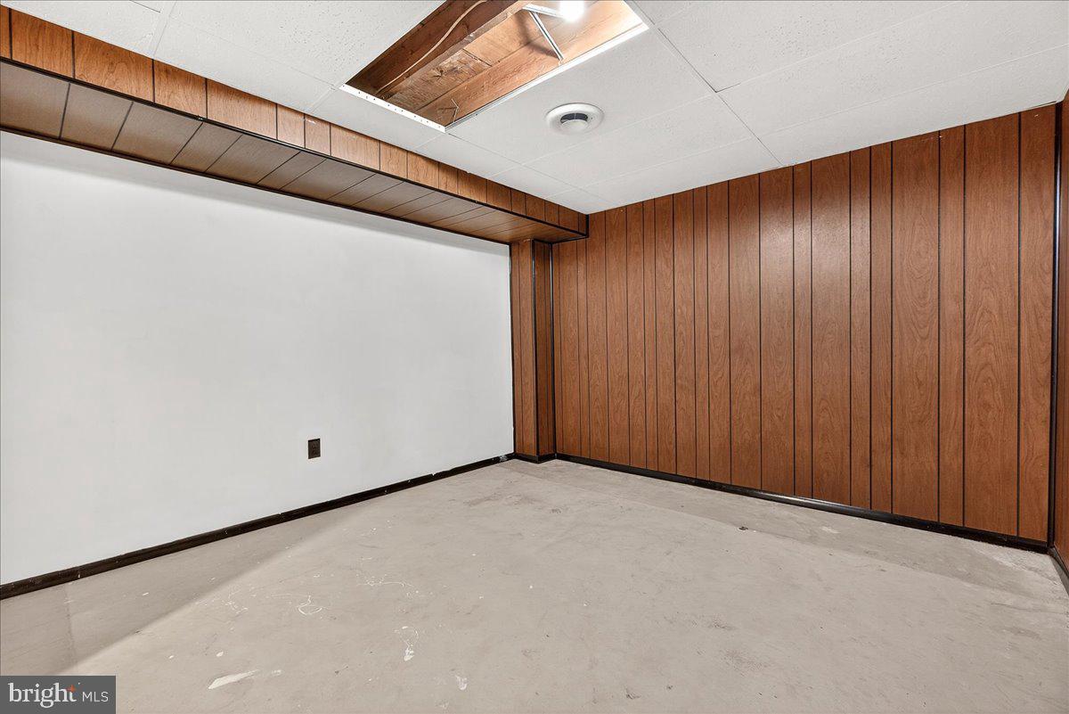 OLD ORCHARD ESTATES - Residential