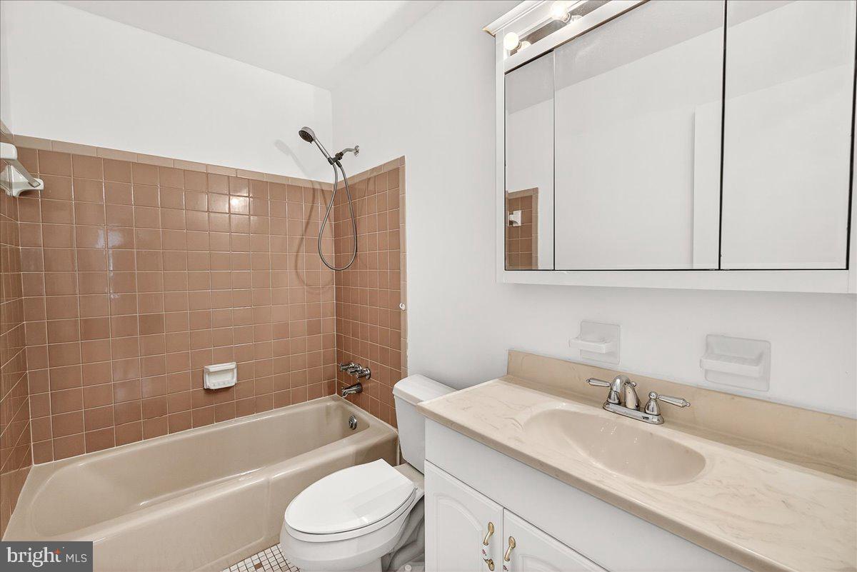 OLD ORCHARD ESTATES - Residential