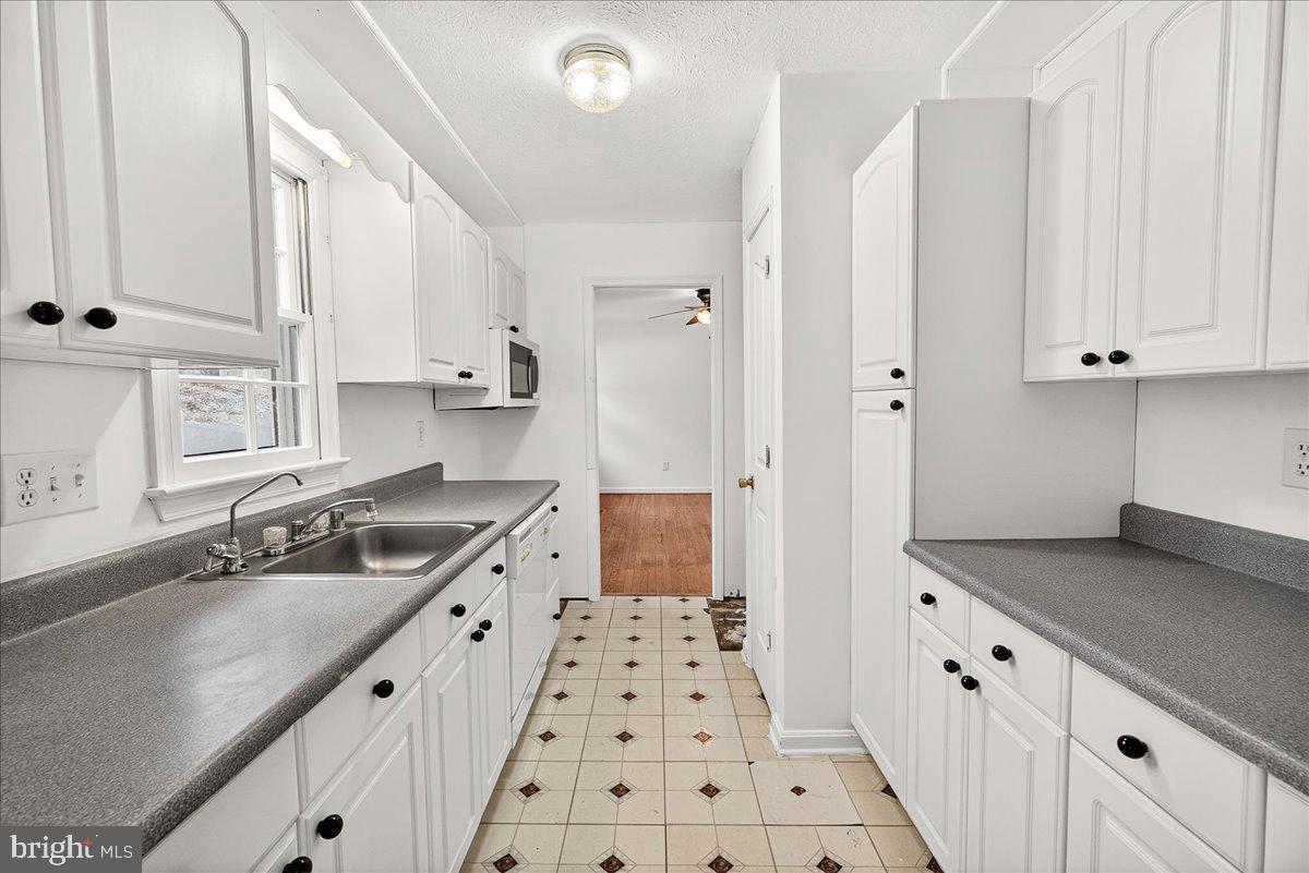 OLD ORCHARD ESTATES - Residential