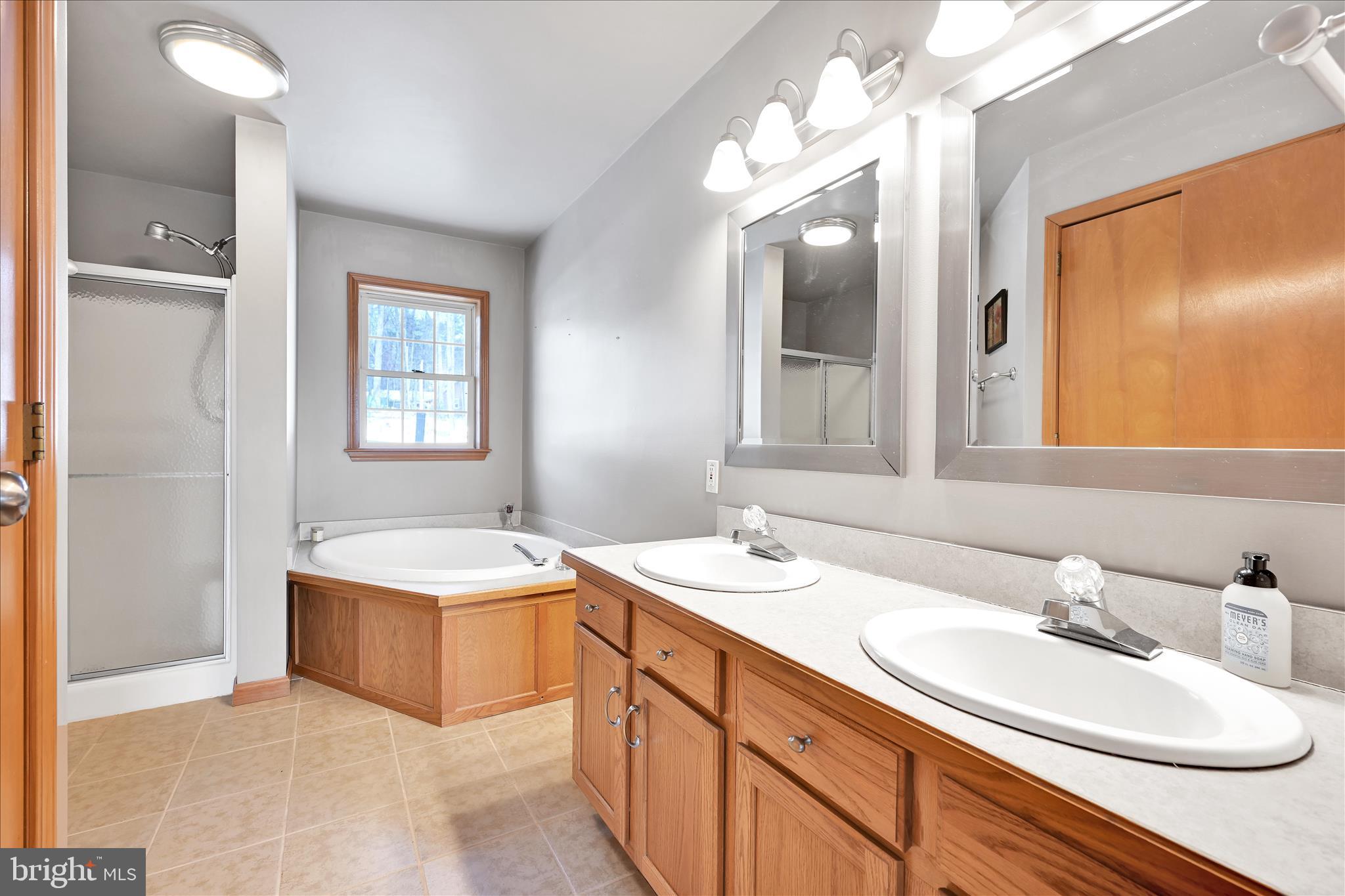 OAK GROVE - Residential