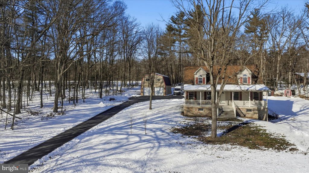 Photo of 70 Oak Grove Road, PINE GROVE, PA 17963 (MLS # PASK2024866)