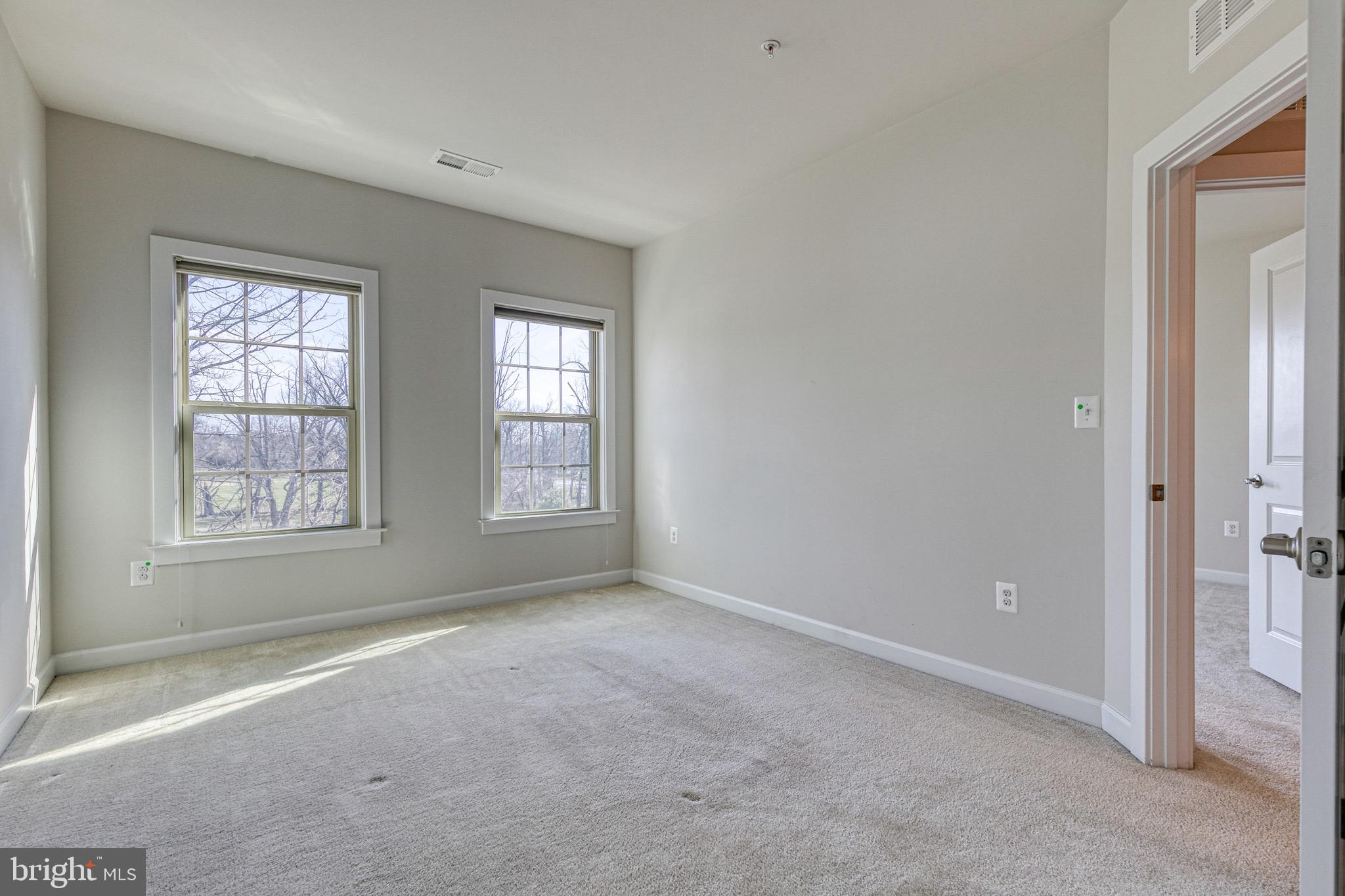 SUBURBAN GREENE - Residential