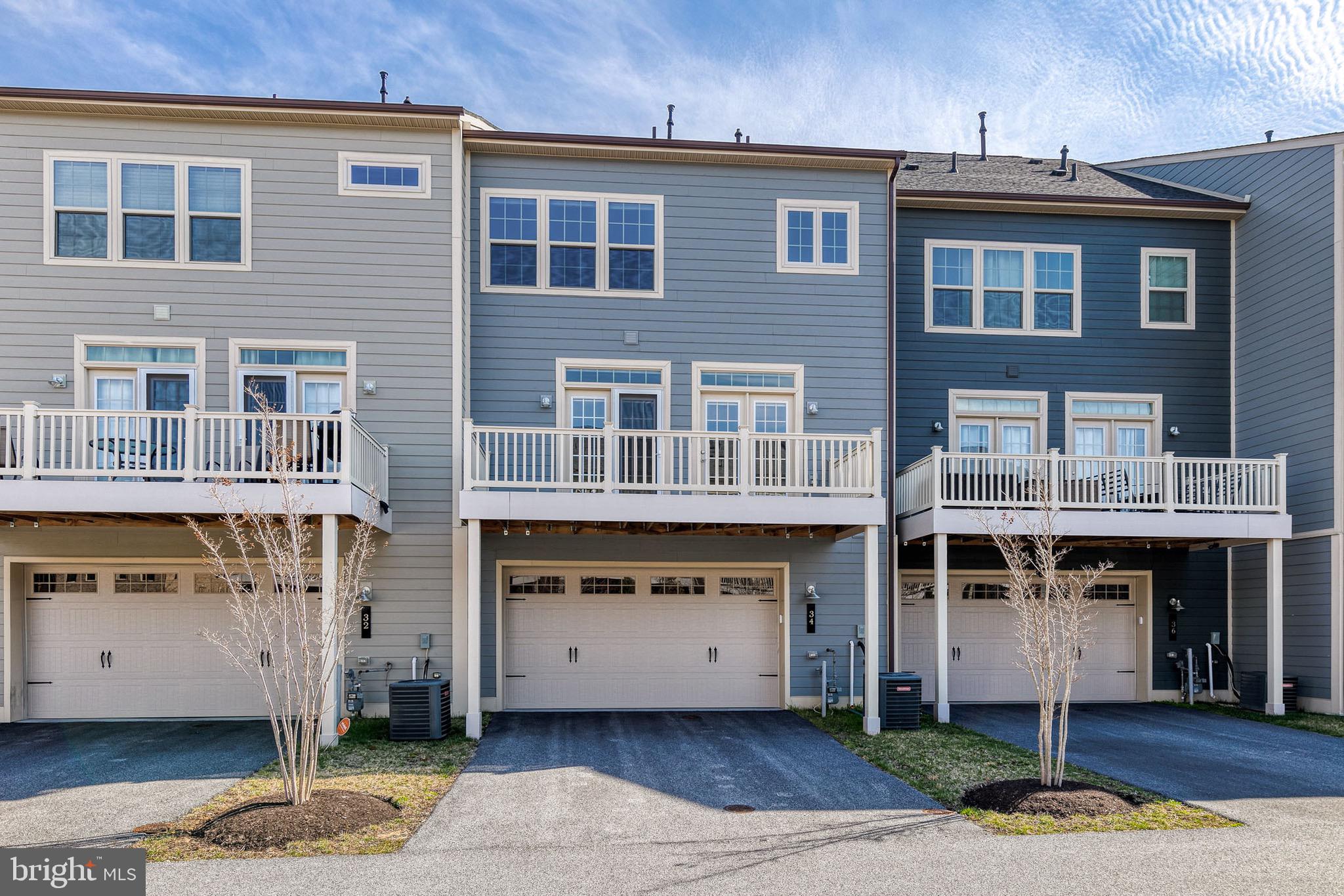 SUBURBAN GREENE - Residential