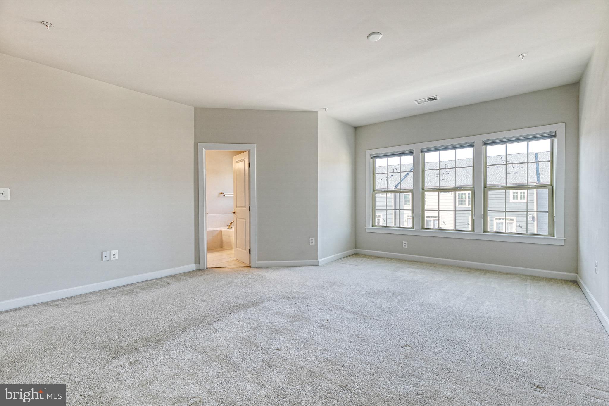 SUBURBAN GREENE - Residential